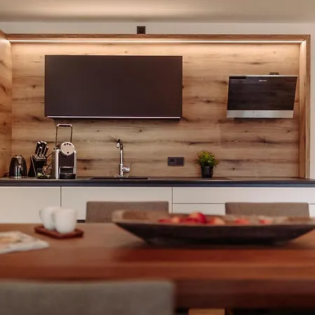 Post Boutique マリア・アルム・アム・シュタイナーネン・メアー